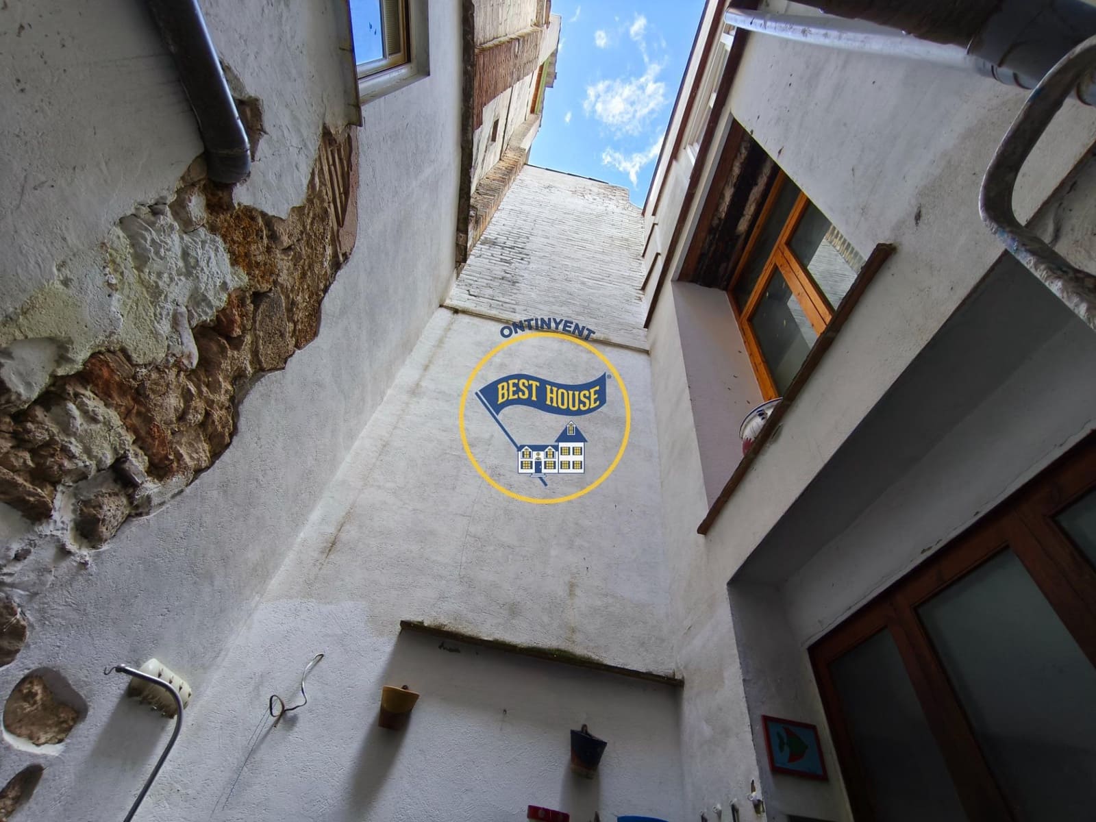 6 bedroom Townhouse for sale in Ontinyent - € 175,000 (Ref: 9797317)