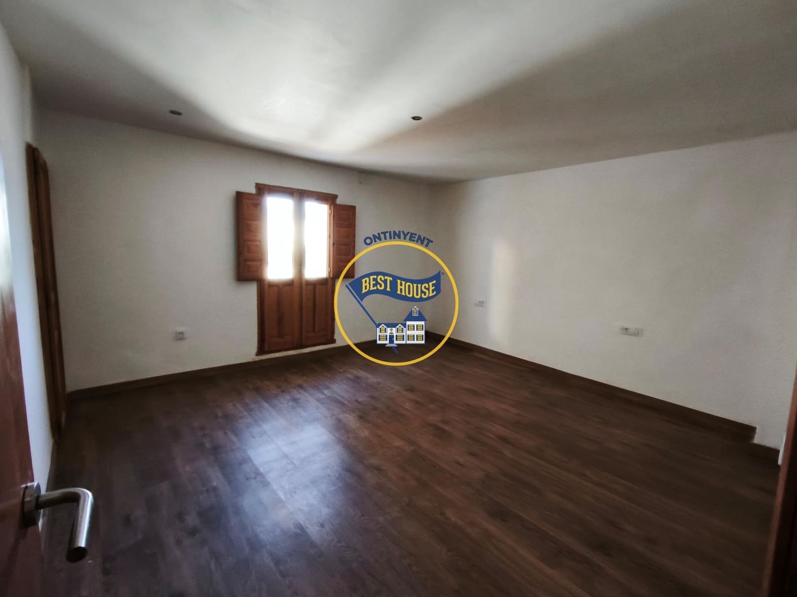 3 soverom Hus til salgs i Ontinyent - € 89 000 (Ref: 9851944)