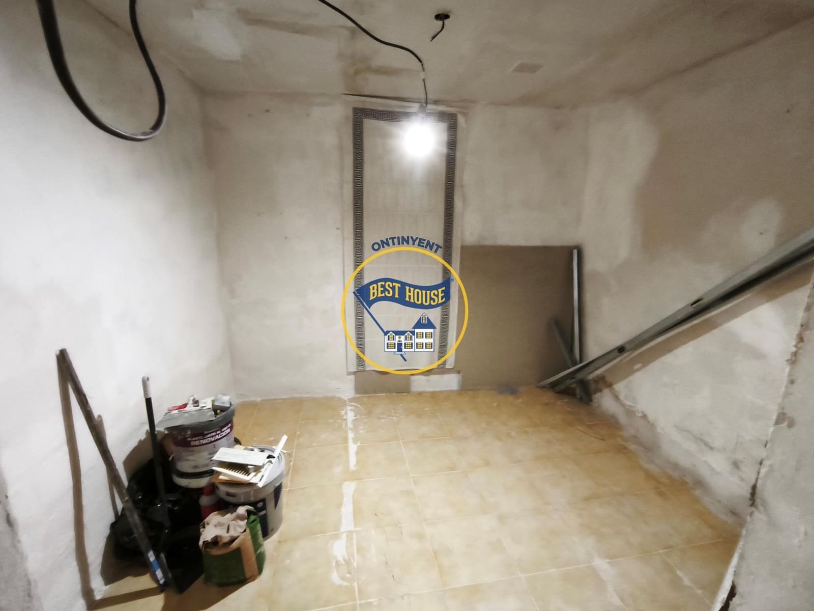 3 soverom Hus til salgs i Ontinyent - € 89 000 (Ref: 9851944)
