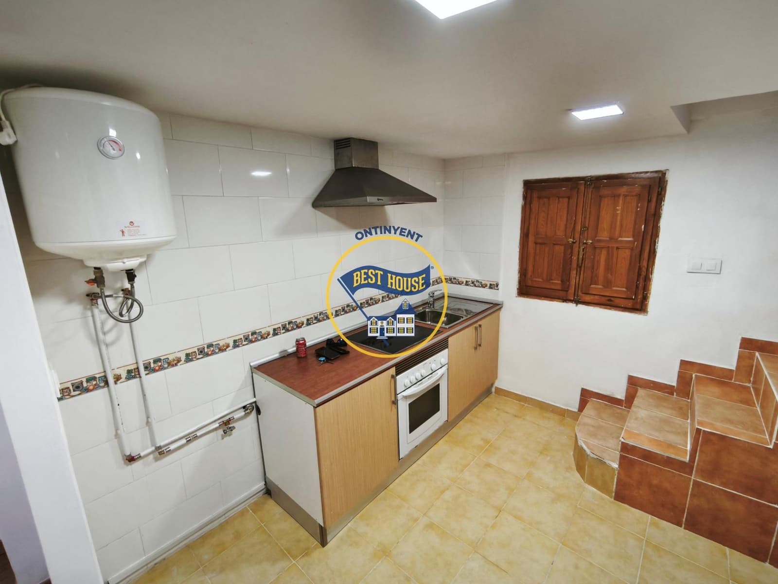 3 soverom Hus til salgs i Ontinyent - € 89 000 (Ref: 9851944)