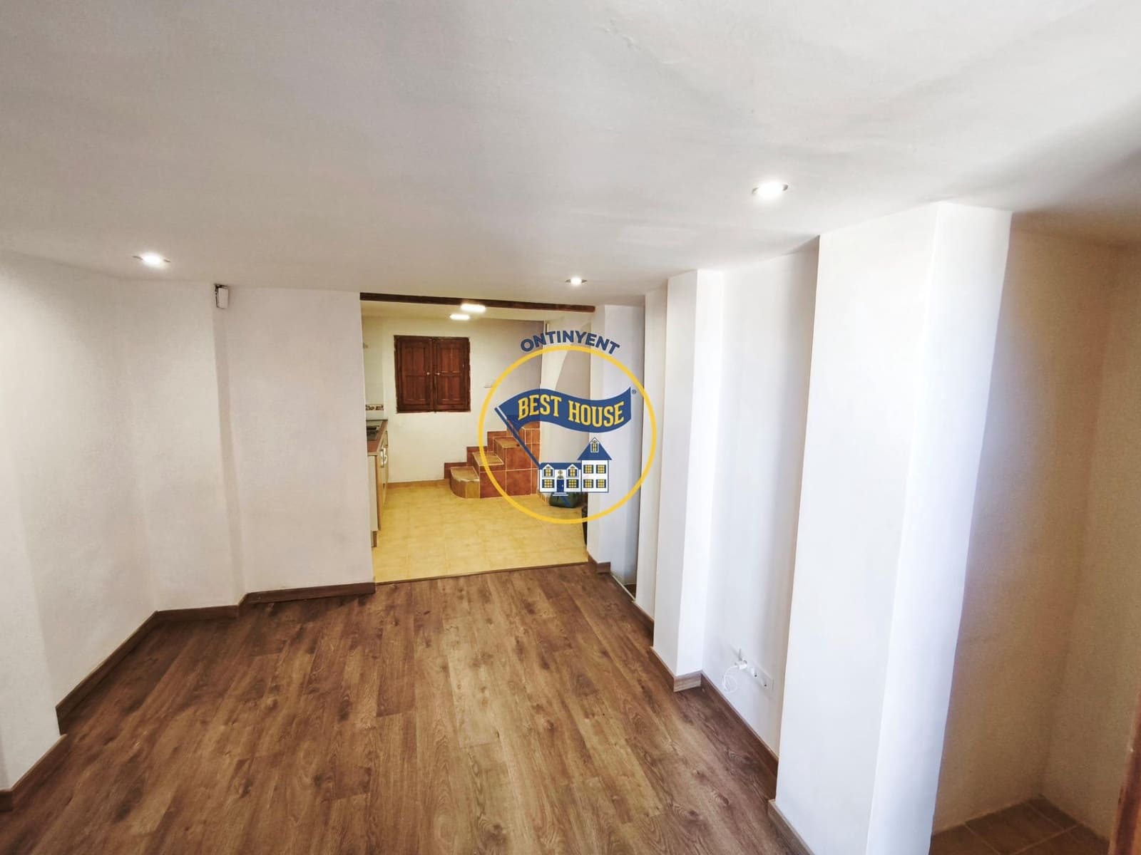 3 soverom Hus til salgs i Ontinyent - € 89 000 (Ref: 9851944)