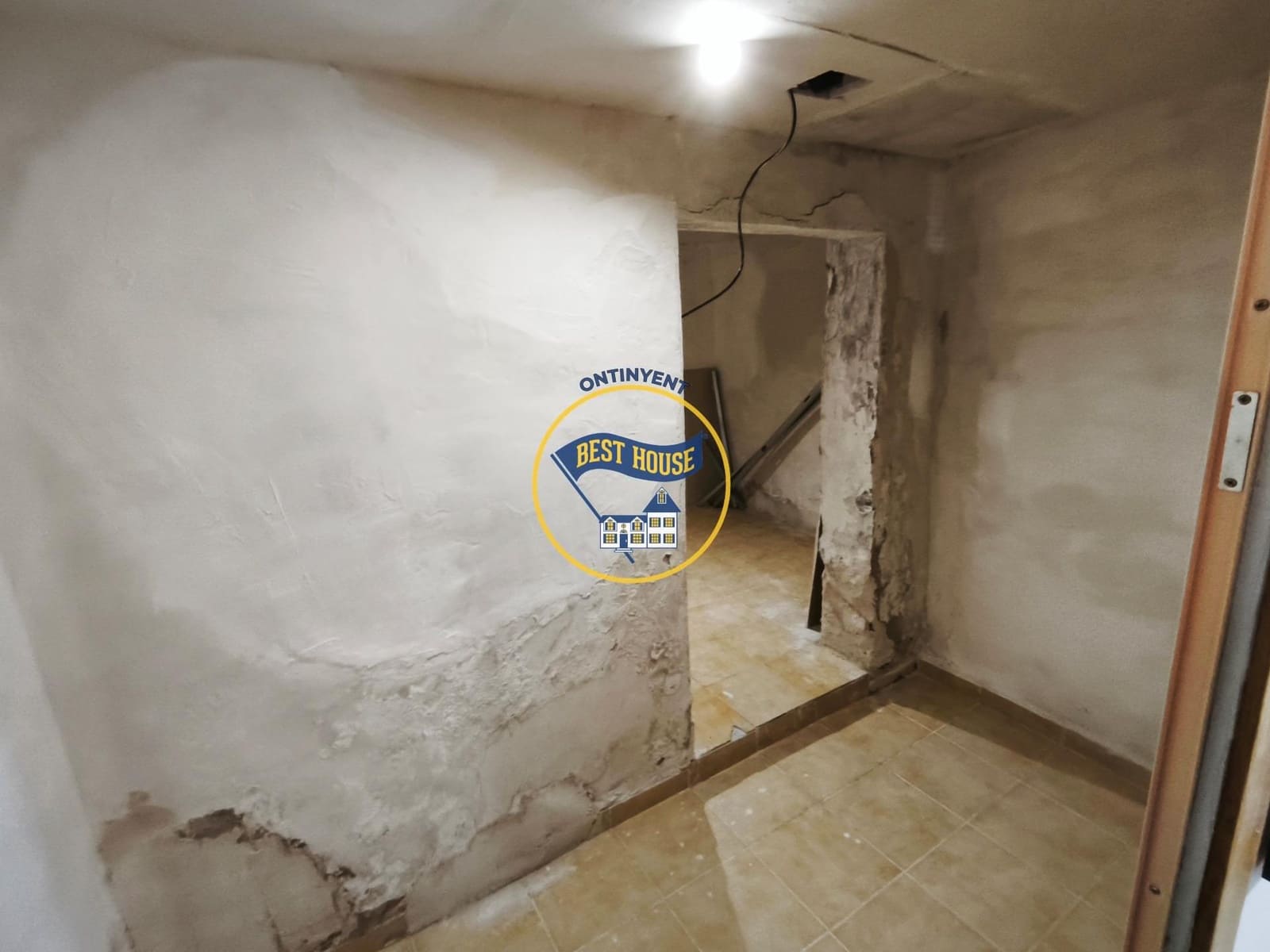 3 soverom Hus til salgs i Ontinyent - € 89 000 (Ref: 9851944)