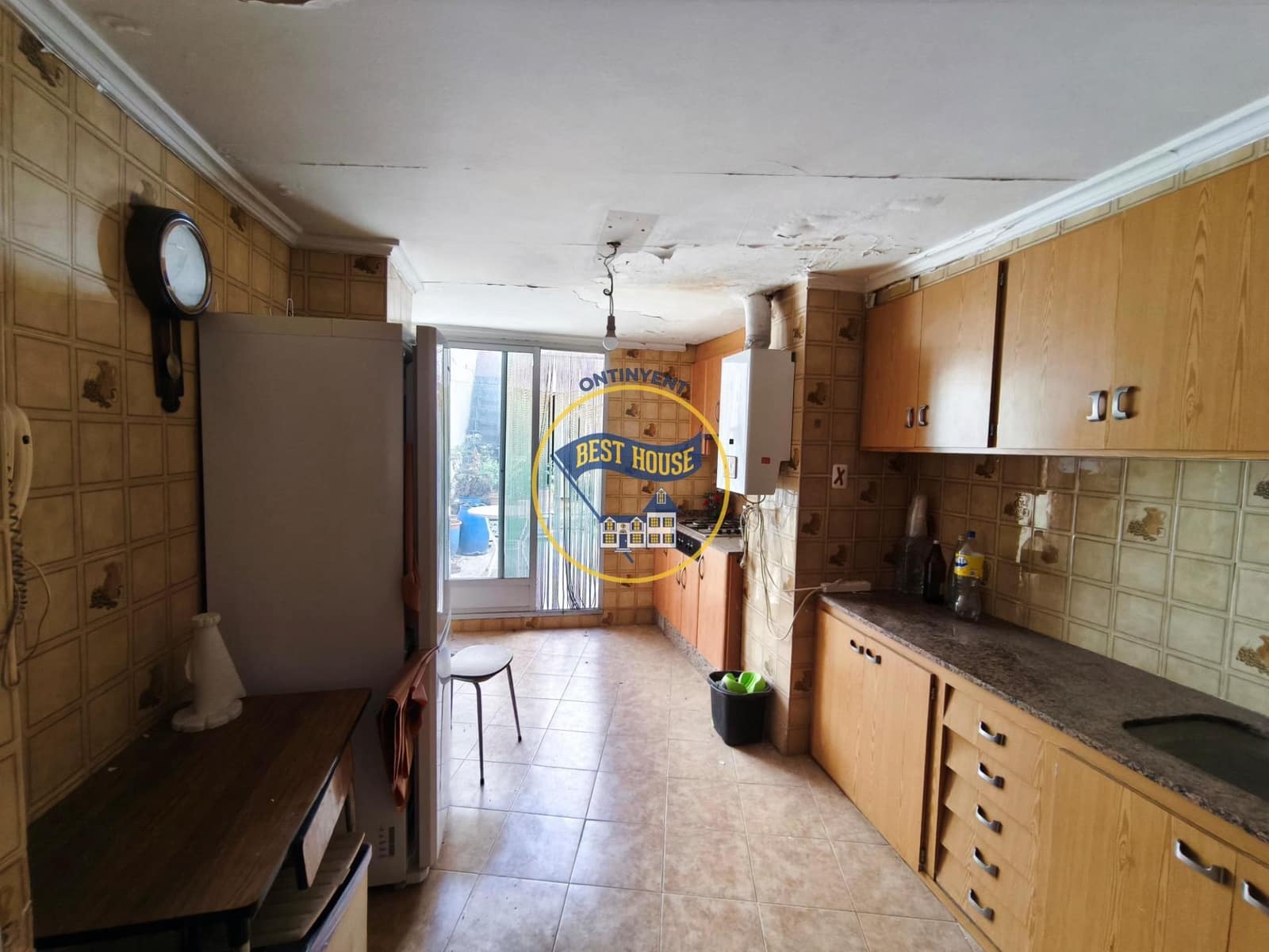 4 bedroom Townhouse for sale in Muro de Alcoy - € 52,000 (Ref: 9860274)