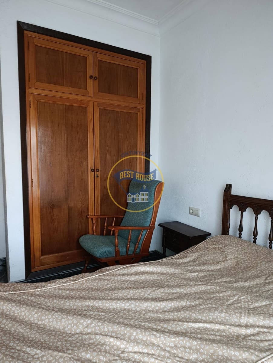 4 soveværelse Lejlighed til salg i Ontinyent - € 100.000 (Ref: 9862034)