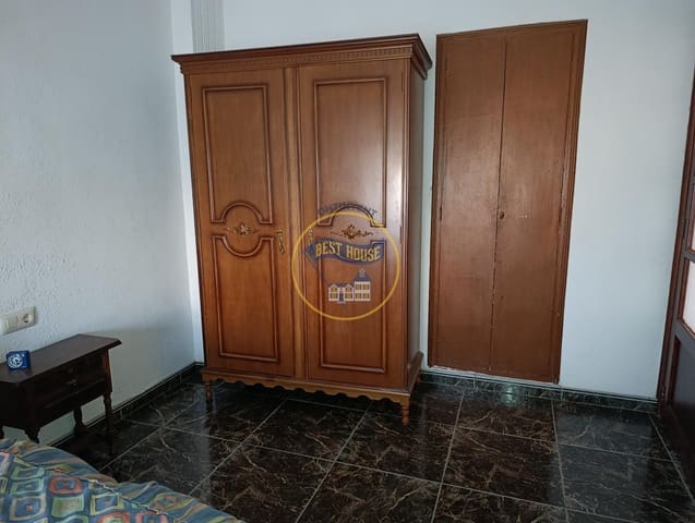 4 slaapkamer Flat te koop in Ontinyent - € 100.000 (Ref: 9862034)