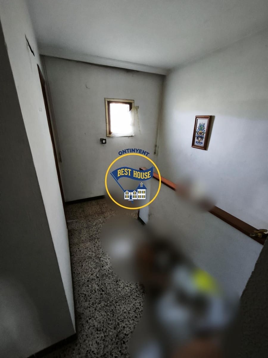 3 bedroom Villa for sale in Ontinyent with pool garage - € 165,000 (Ref: 9867141)
