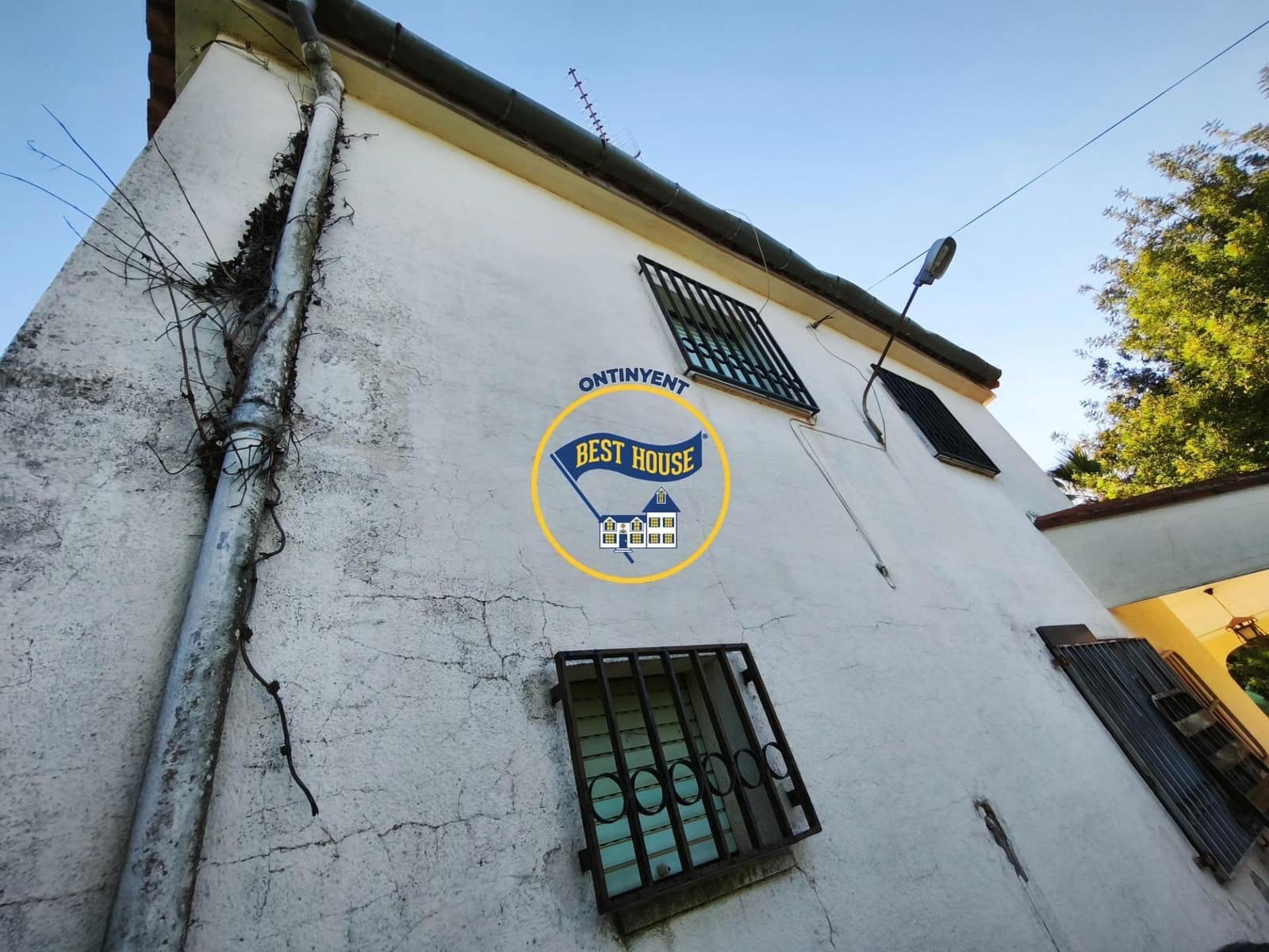 3 bedroom Villa for sale in Ontinyent with pool garage - € 165,000 (Ref: 9867141)