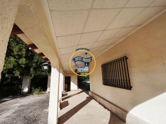 Chalet de 3 habitaciones en Ontinyent en venta con piscina garaje - 165.000 € (Ref: 9867141)