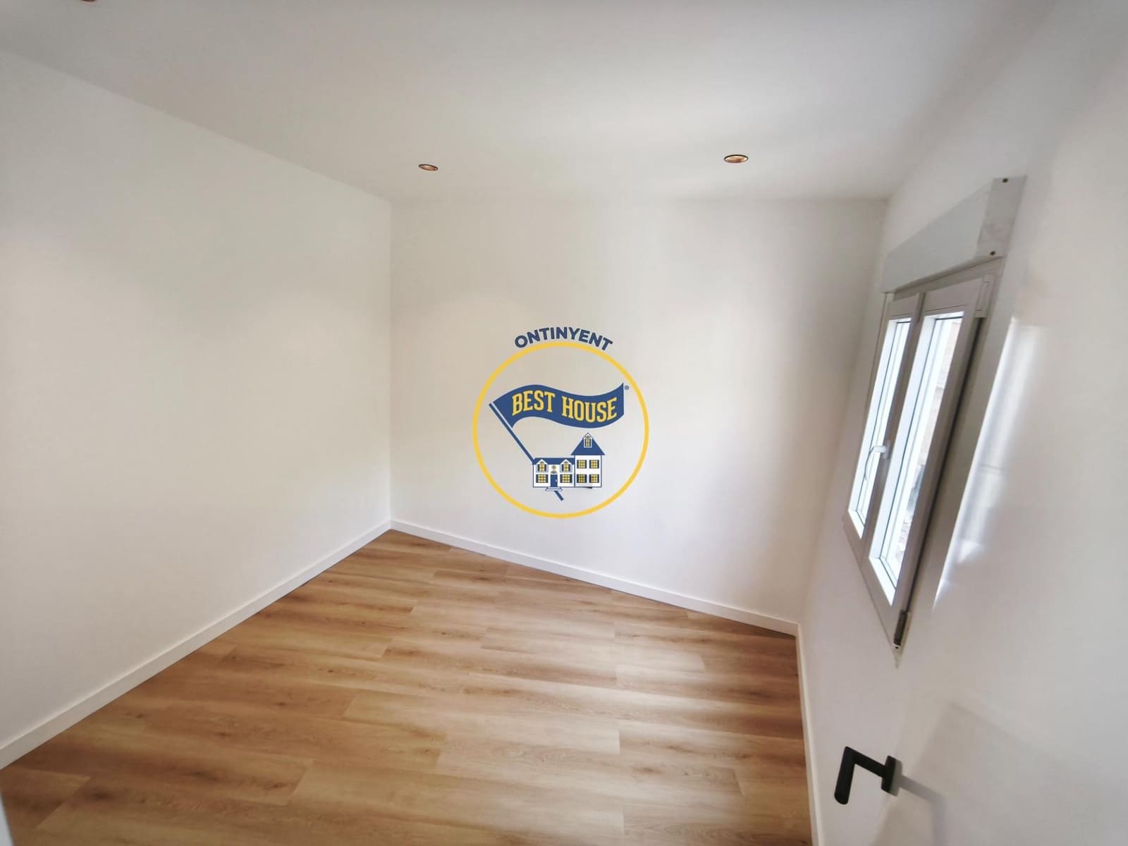 2 sovrum Lägenhet till salu i Ontinyent - 100 000 € (Ref: 9894070)