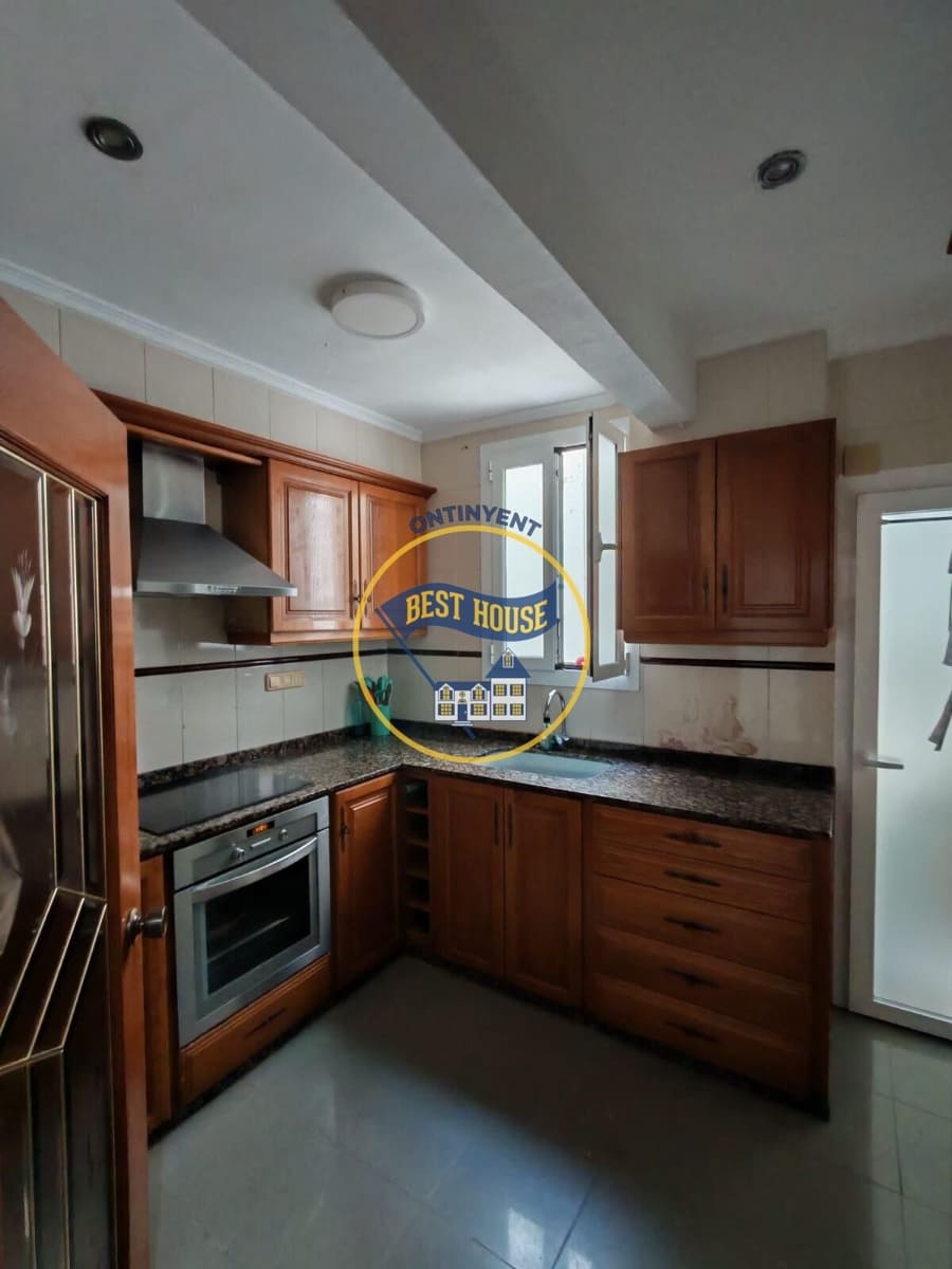 3 soveværelse Lejlighed til salg i Ontinyent - € 110.000 (Ref: 9899024)