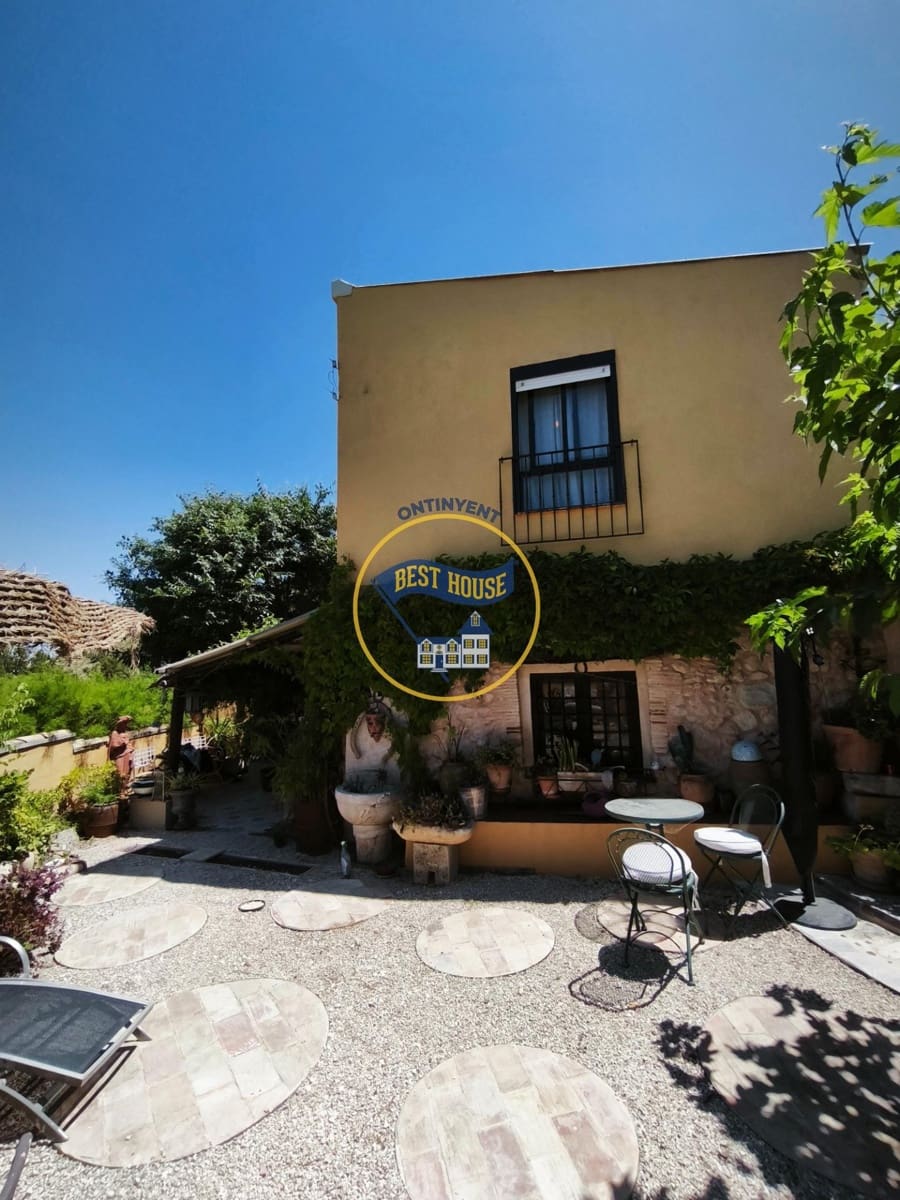 4 slaapkamer Villa te koop in Alcoy / Alcoi - € 198.000 (Ref: 9913338)