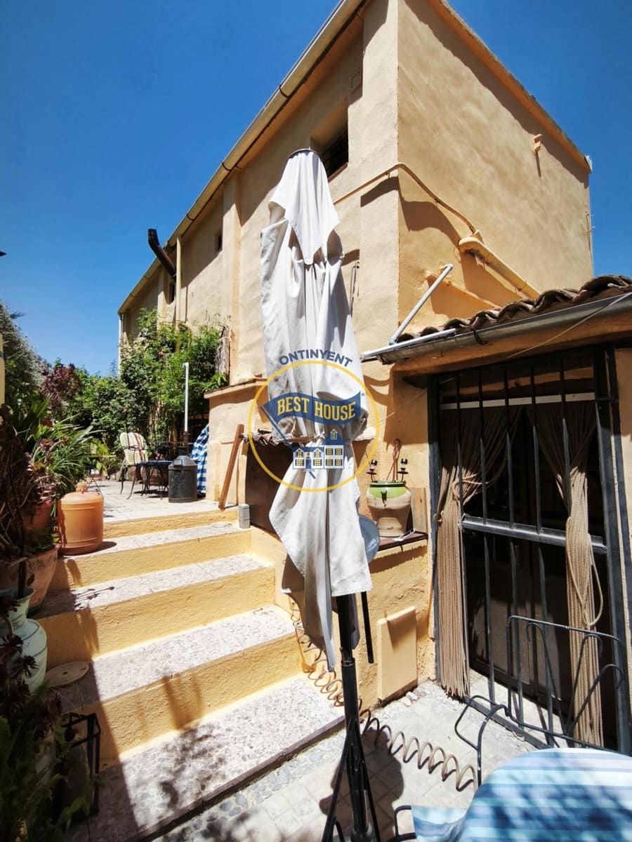 4 slaapkamer Villa te koop in Alcoy / Alcoi - € 198.000 (Ref: 9913338)