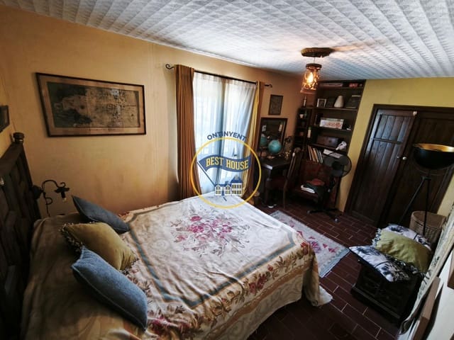 4 slaapkamer Villa te koop in Alcoy / Alcoi - € 198.000 (Ref: 9913338)