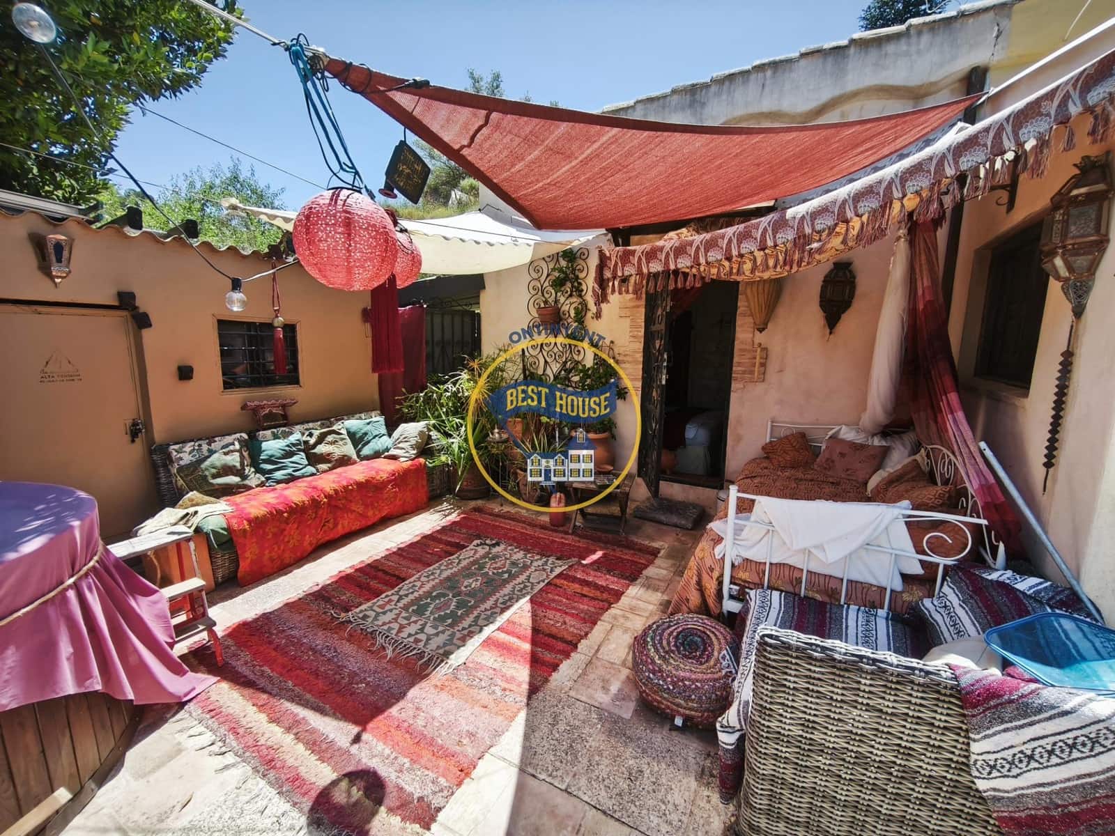 4 slaapkamer Villa te koop in Alcoy / Alcoi - € 198.000 (Ref: 9913338)