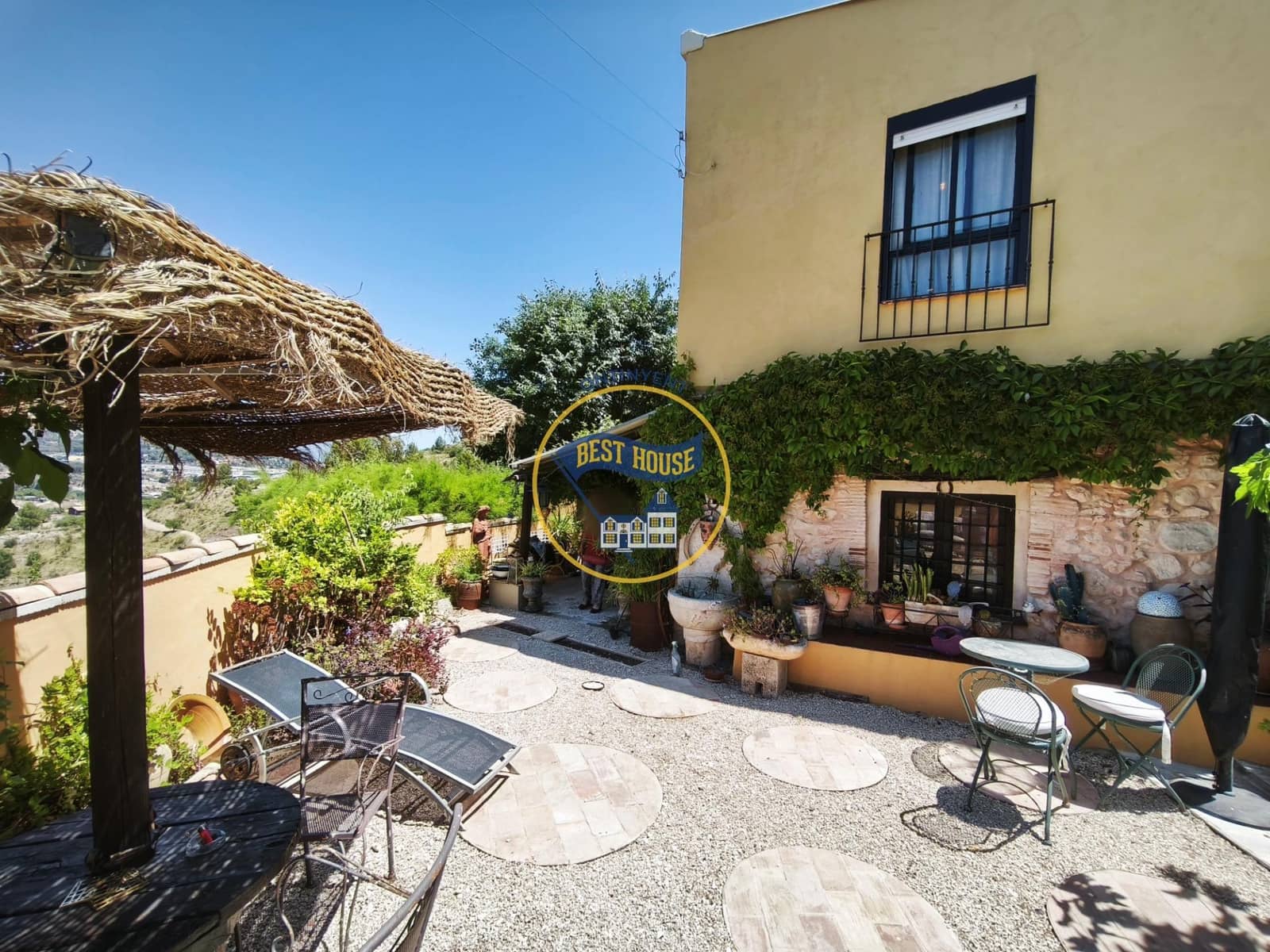 4 slaapkamer Villa te koop in Alcoy / Alcoi - € 198.000 (Ref: 9913338)