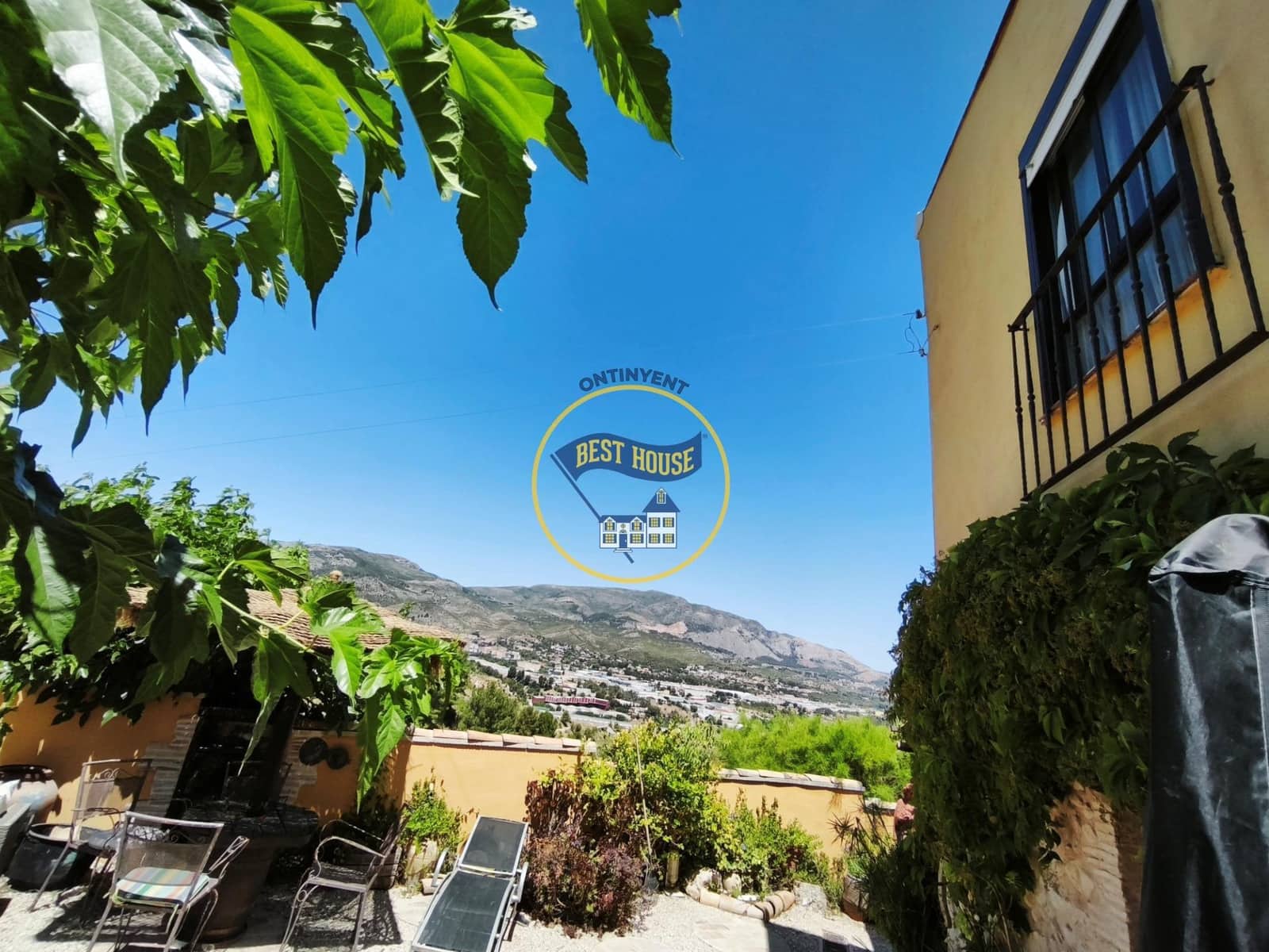 4 slaapkamer Villa te koop in Alcoy / Alcoi - € 198.000 (Ref: 9913338)