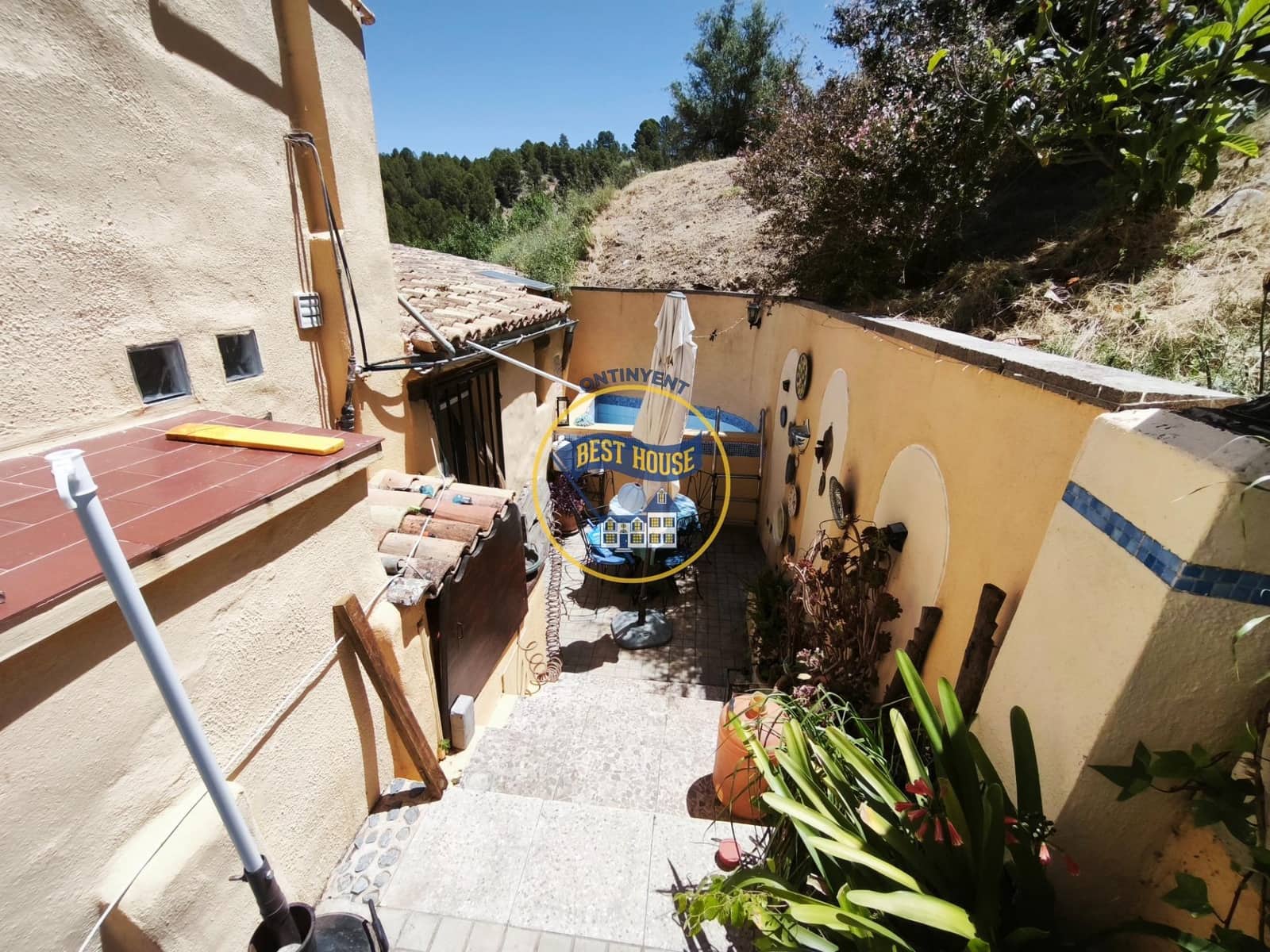 4 slaapkamer Villa te koop in Alcoy / Alcoi - € 198.000 (Ref: 9913338)