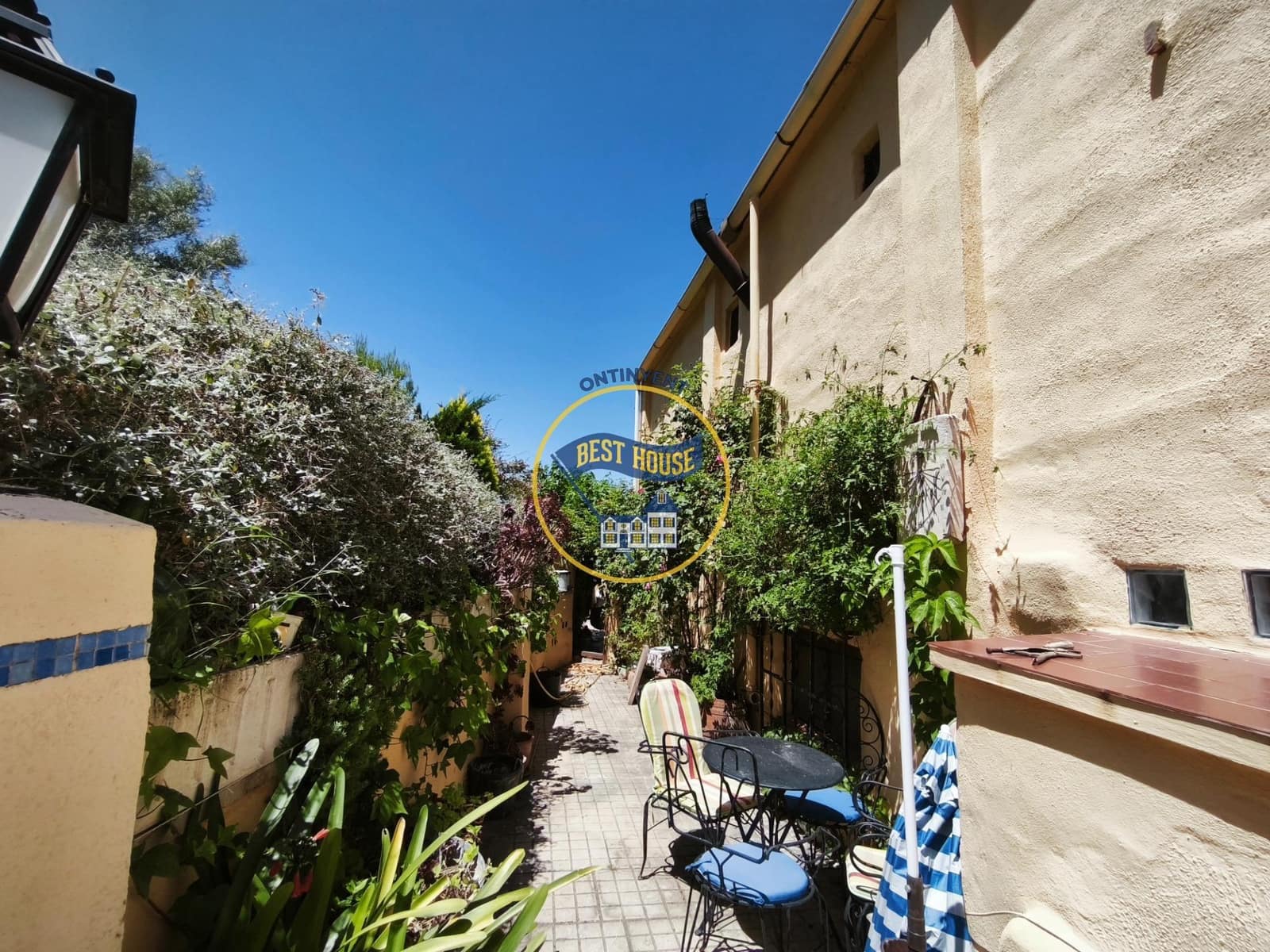 4 slaapkamer Villa te koop in Alcoy / Alcoi - € 198.000 (Ref: 9913338)