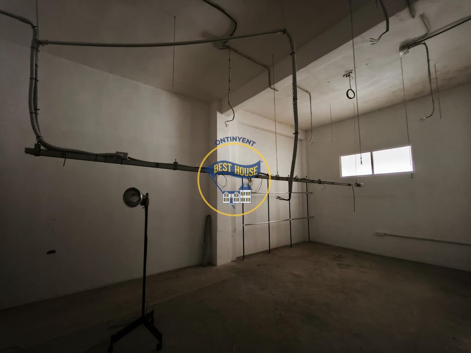 Kommersiell til salgs i Ontinyent - € 260 000 (Ref: 9924739)