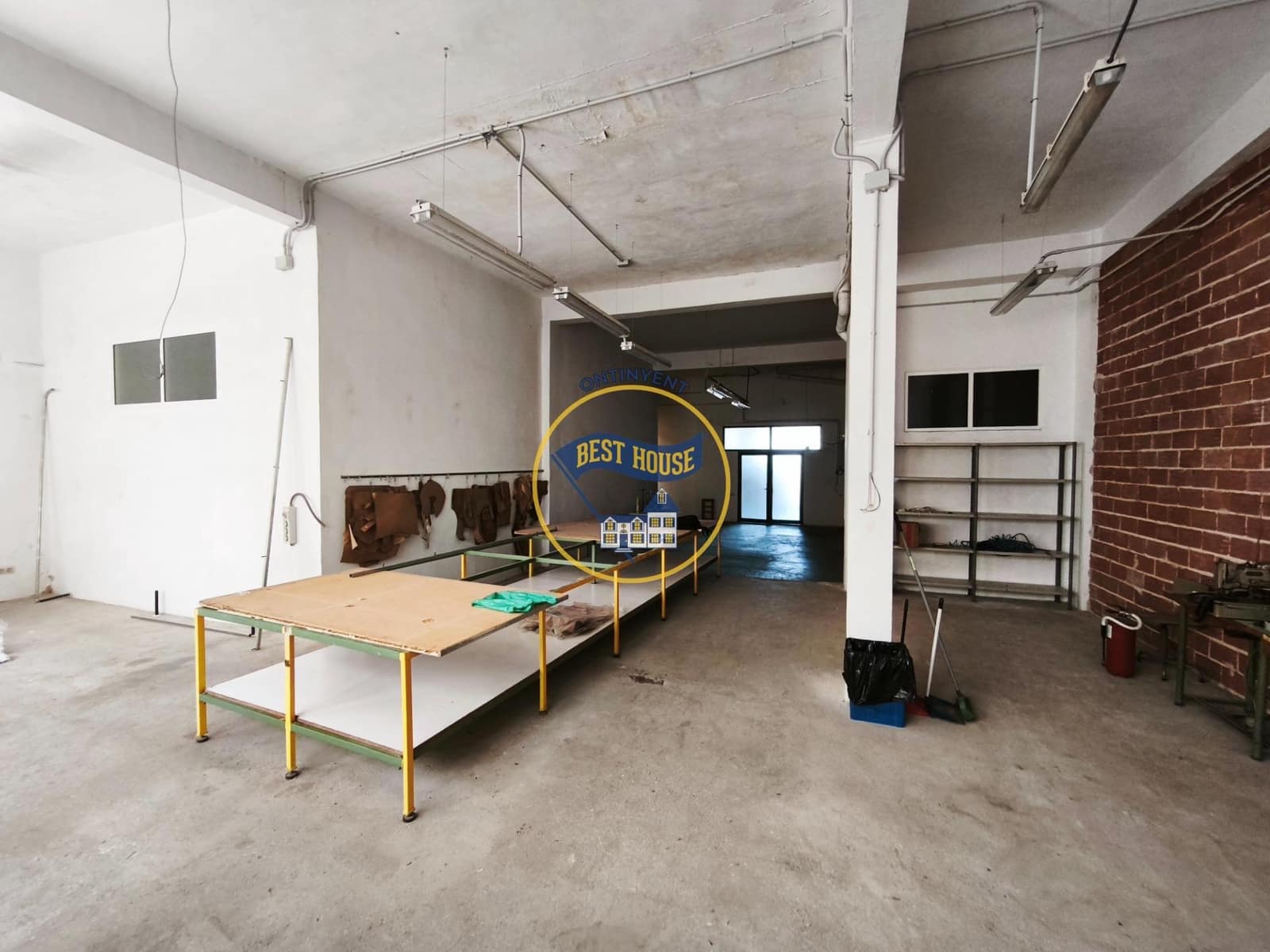 Kommersiell til salgs i Ontinyent - € 260 000 (Ref: 9924739)