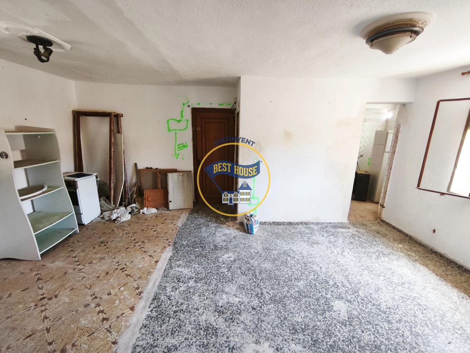 3 bedroom Flat for sale in Ontinyent - € 37,000 (Ref: 9924740)