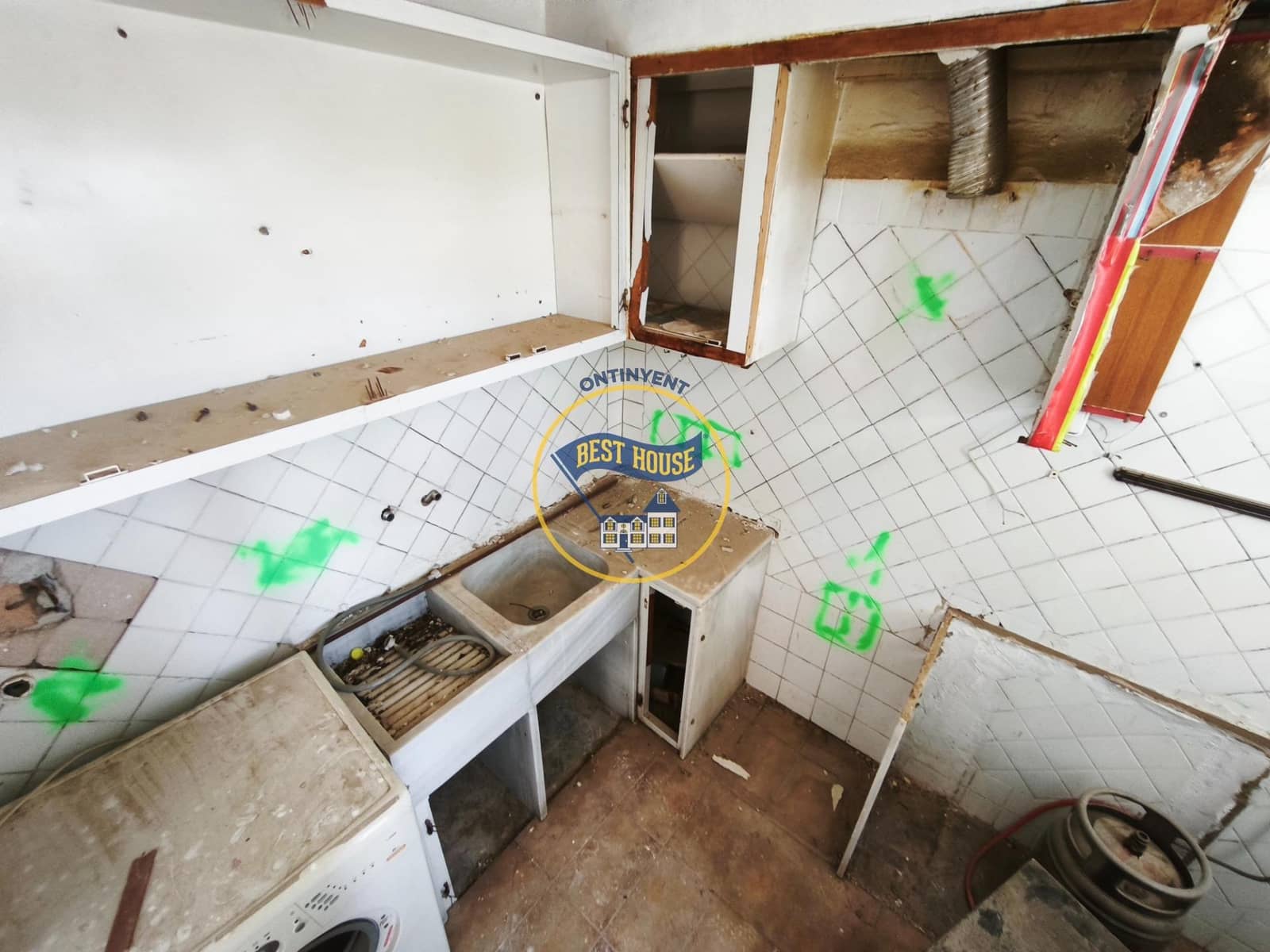3 bedroom Flat for sale in Ontinyent - € 37,000 (Ref: 9924740)