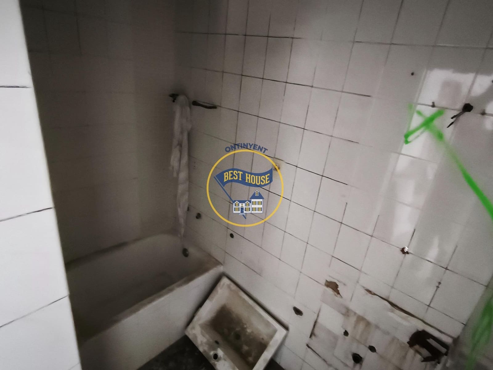 3 bedroom Flat for sale in Ontinyent - € 37,000 (Ref: 9924740)