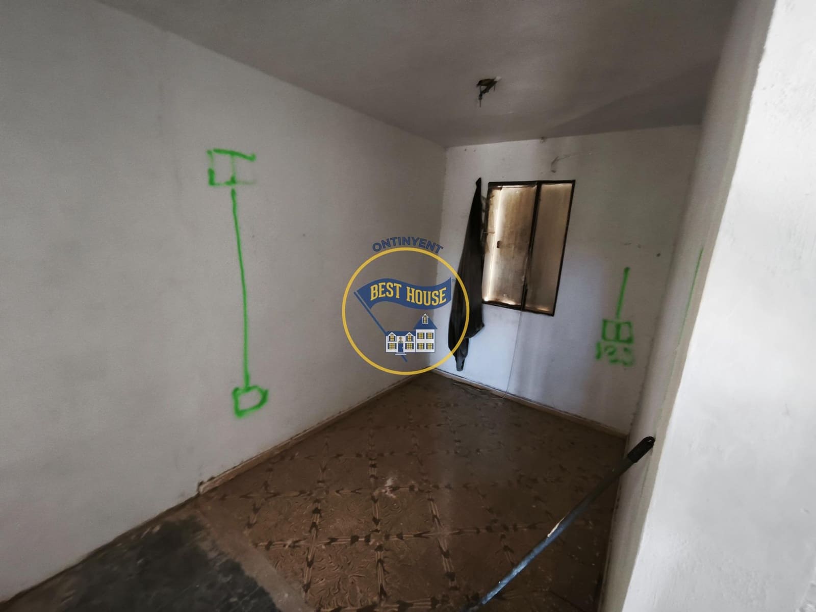3 bedroom Flat for sale in Ontinyent - € 37,000 (Ref: 9924740)