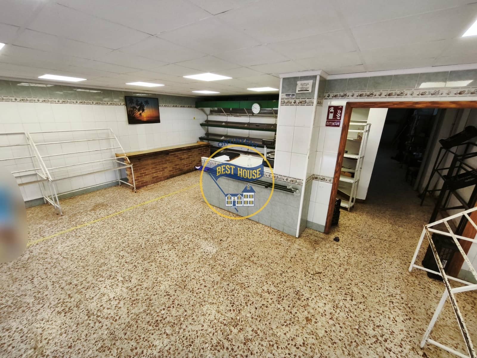 Commercial for sale in Bocairent - € 69,000 (Ref: 9924741)