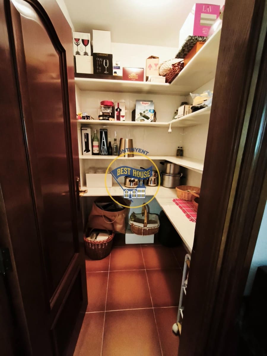 4 Zimmer Villa zu verkaufen in Ontinyent mit Pool - 570.000 € (Ref: 9938363)