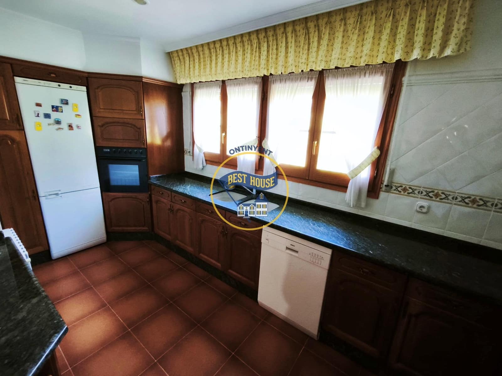 4 Zimmer Villa zu verkaufen in Ontinyent mit Pool - 570.000 € (Ref: 9938363)