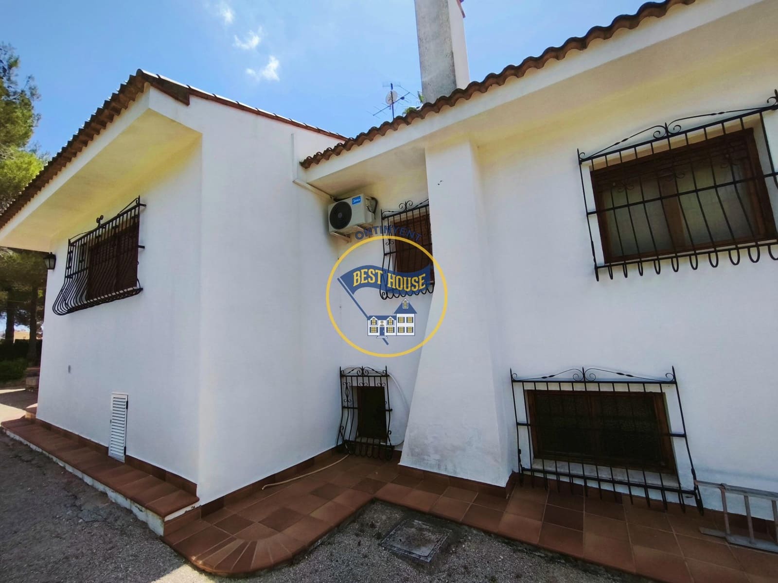 4 Zimmer Villa zu verkaufen in Ontinyent mit Pool - 570.000 € (Ref: 9938363)