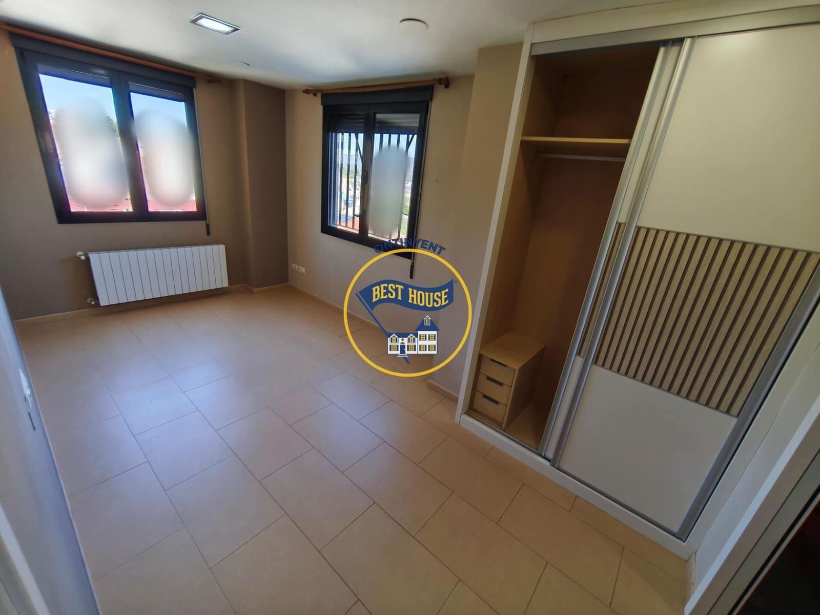 3 bedroom Flat for sale in Agullent with garage - € 160,000 (Ref: 9965456)