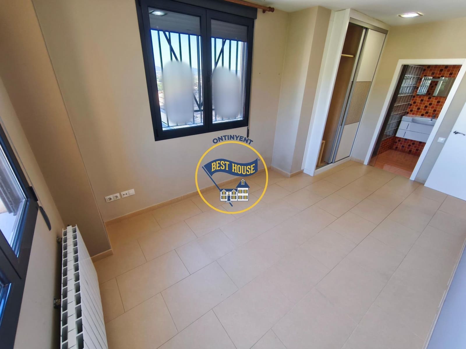 3 bedroom Flat for sale in Agullent with garage - € 160,000 (Ref: 9965456)