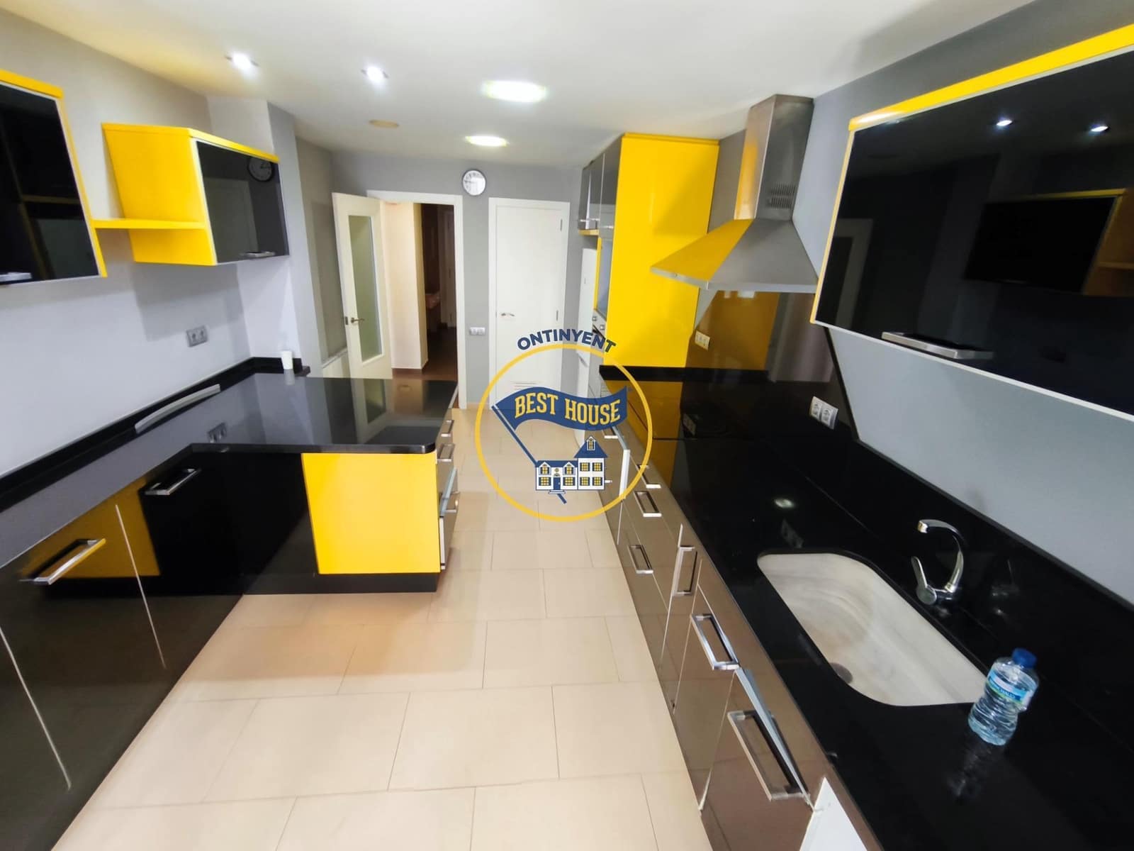 3 bedroom Flat for sale in Agullent with garage - € 160,000 (Ref: 9965456)