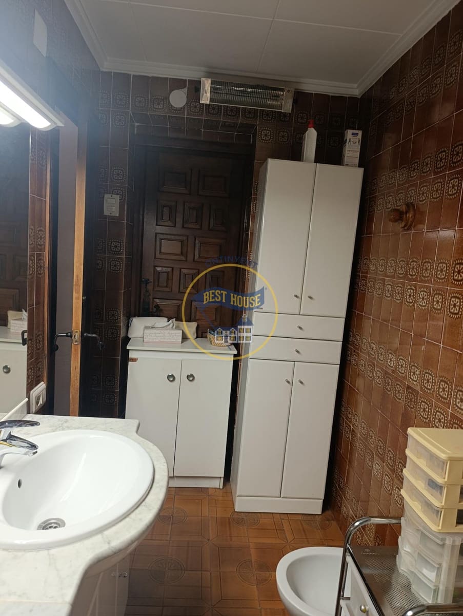 4 soveværelse Villa til salg i Ontinyent med swimmingpool garage - € 400.000 (Ref: 9975591)