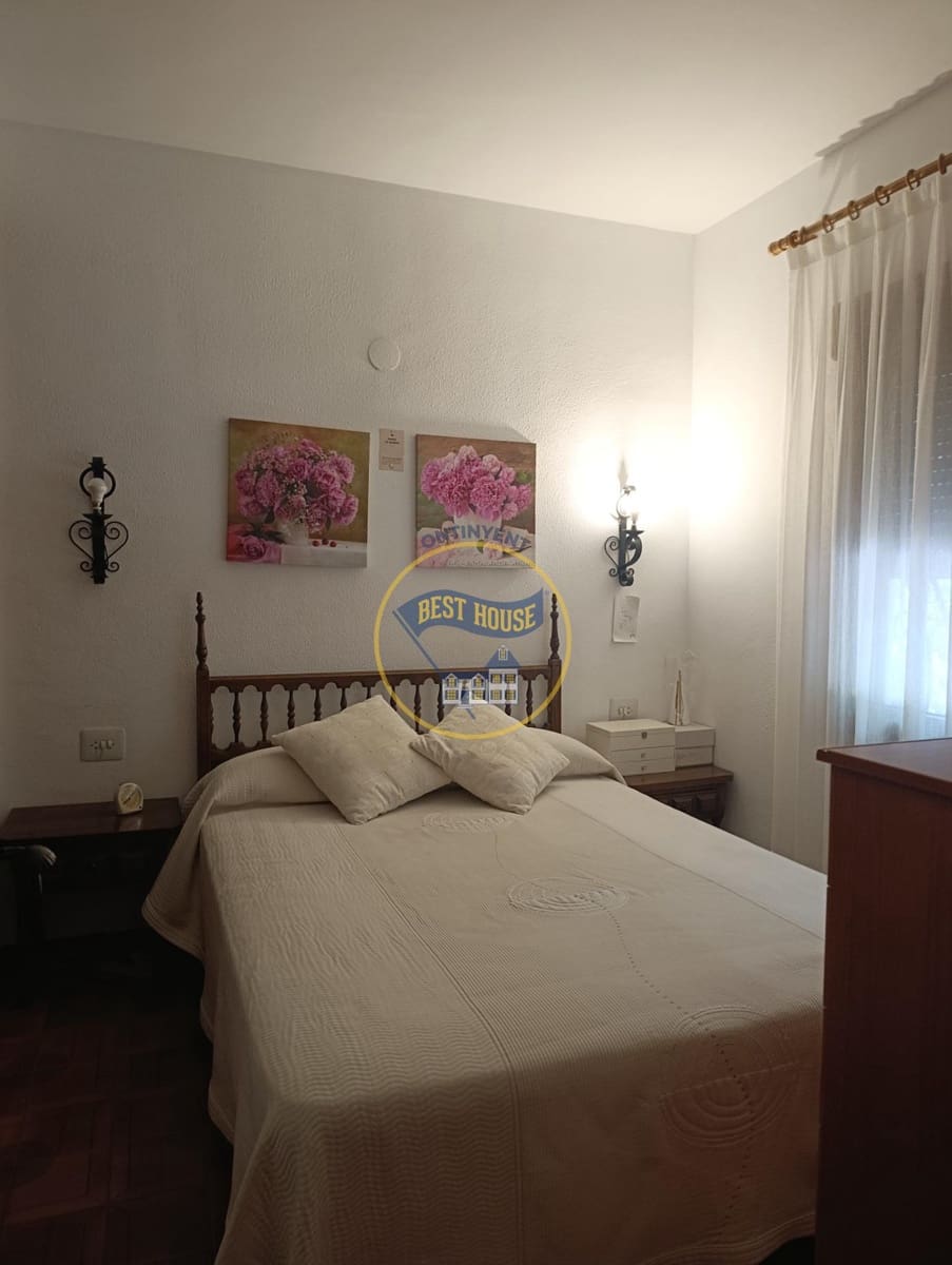 4 soveværelse Villa til salg i Ontinyent med swimmingpool garage - € 400.000 (Ref: 9975591)
