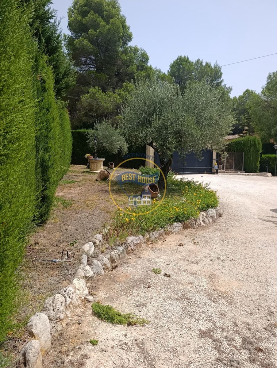4 soveværelse Villa til salg i Ontinyent med swimmingpool garage - € 400.000 (Ref: 9975591)
