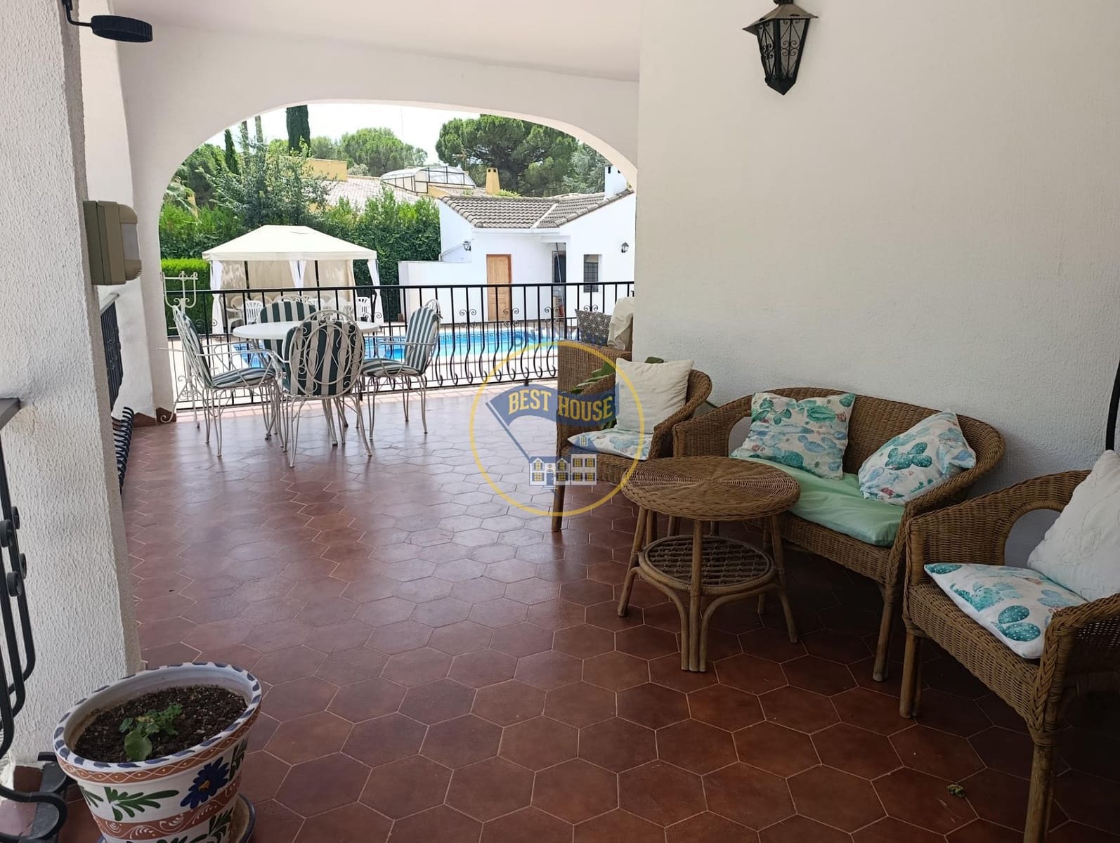 4 soveværelse Villa til salg i Ontinyent med swimmingpool garage - € 400.000 (Ref: 9975591)