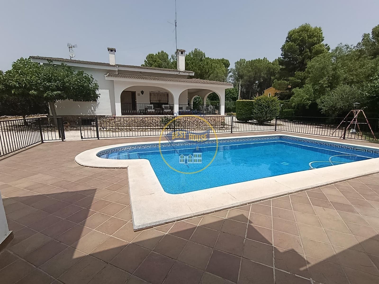 4 soveværelse Villa til salg i Ontinyent med swimmingpool garage - € 400.000 (Ref: 9975591)
