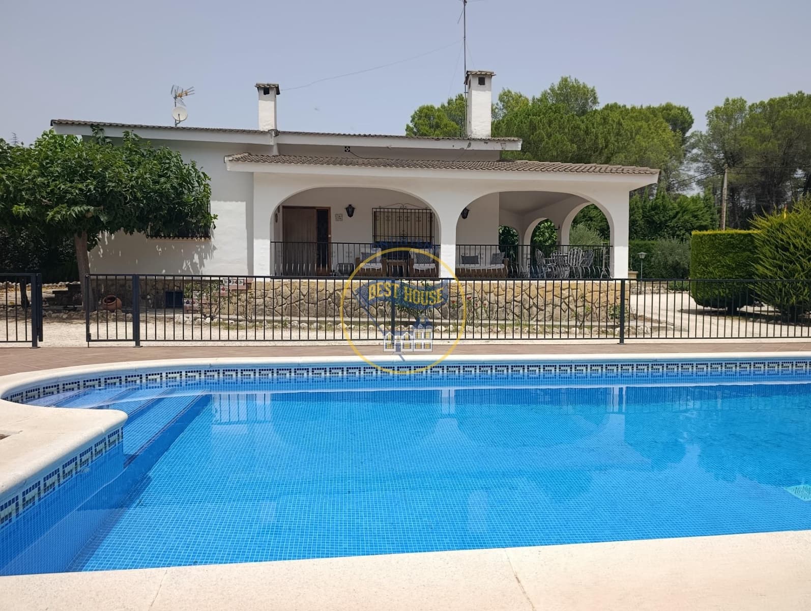 4 soveværelse Villa til salg i Ontinyent med swimmingpool garage - € 400.000 (Ref: 9975591)