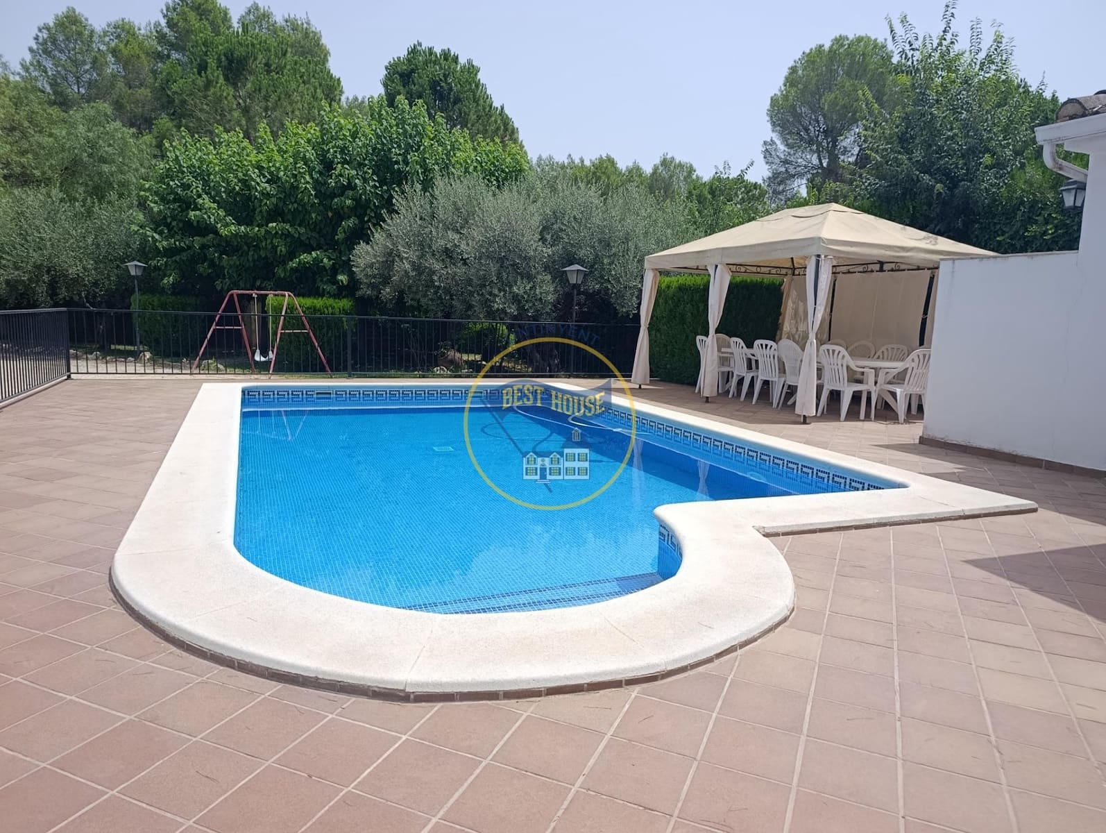 4 soveværelse Villa til salg i Ontinyent med swimmingpool garage - € 400.000 (Ref: 9975591)