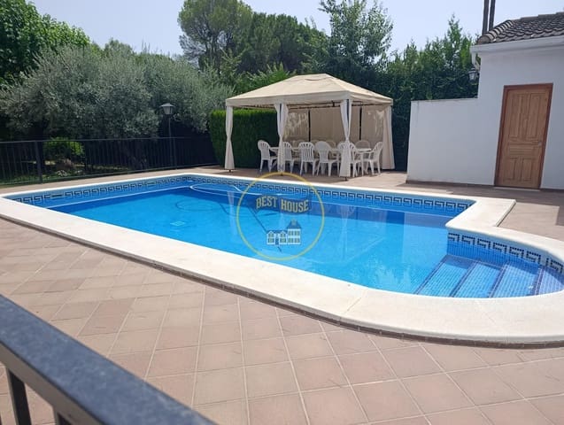 4 soveværelse Villa til salg i Ontinyent med swimmingpool garage - € 400.000 (Ref: 9975591)
