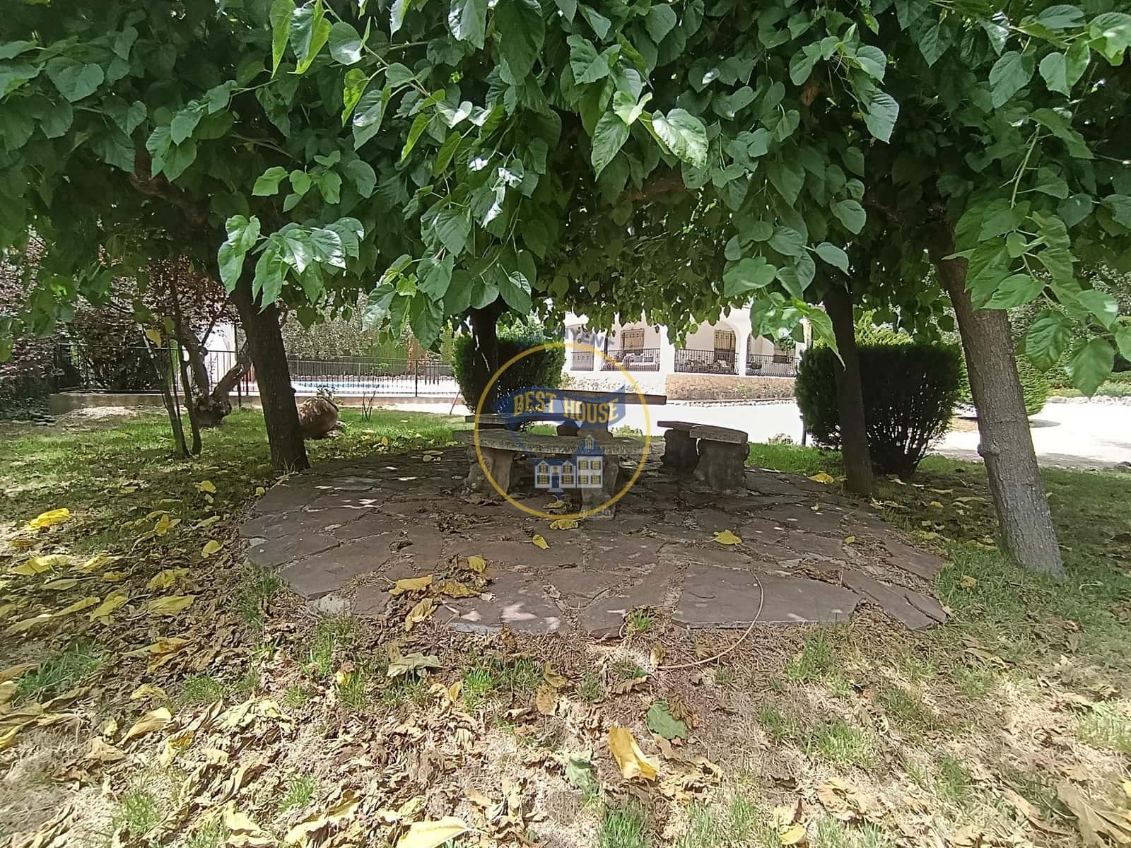4 soveværelse Villa til salg i Ontinyent med swimmingpool garage - € 400.000 (Ref: 9975591)
