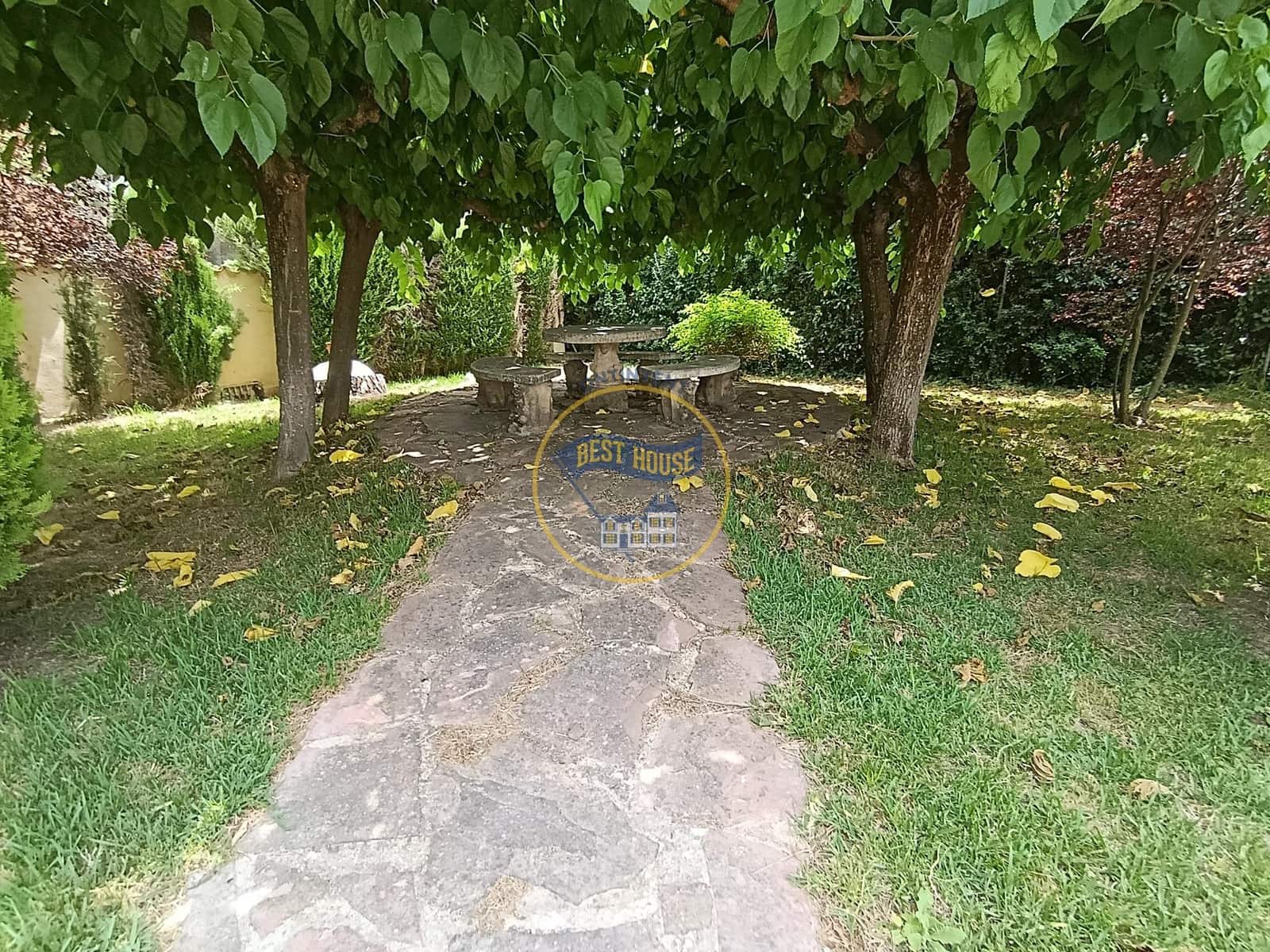 4 soveværelse Villa til salg i Ontinyent med swimmingpool garage - € 400.000 (Ref: 9975591)