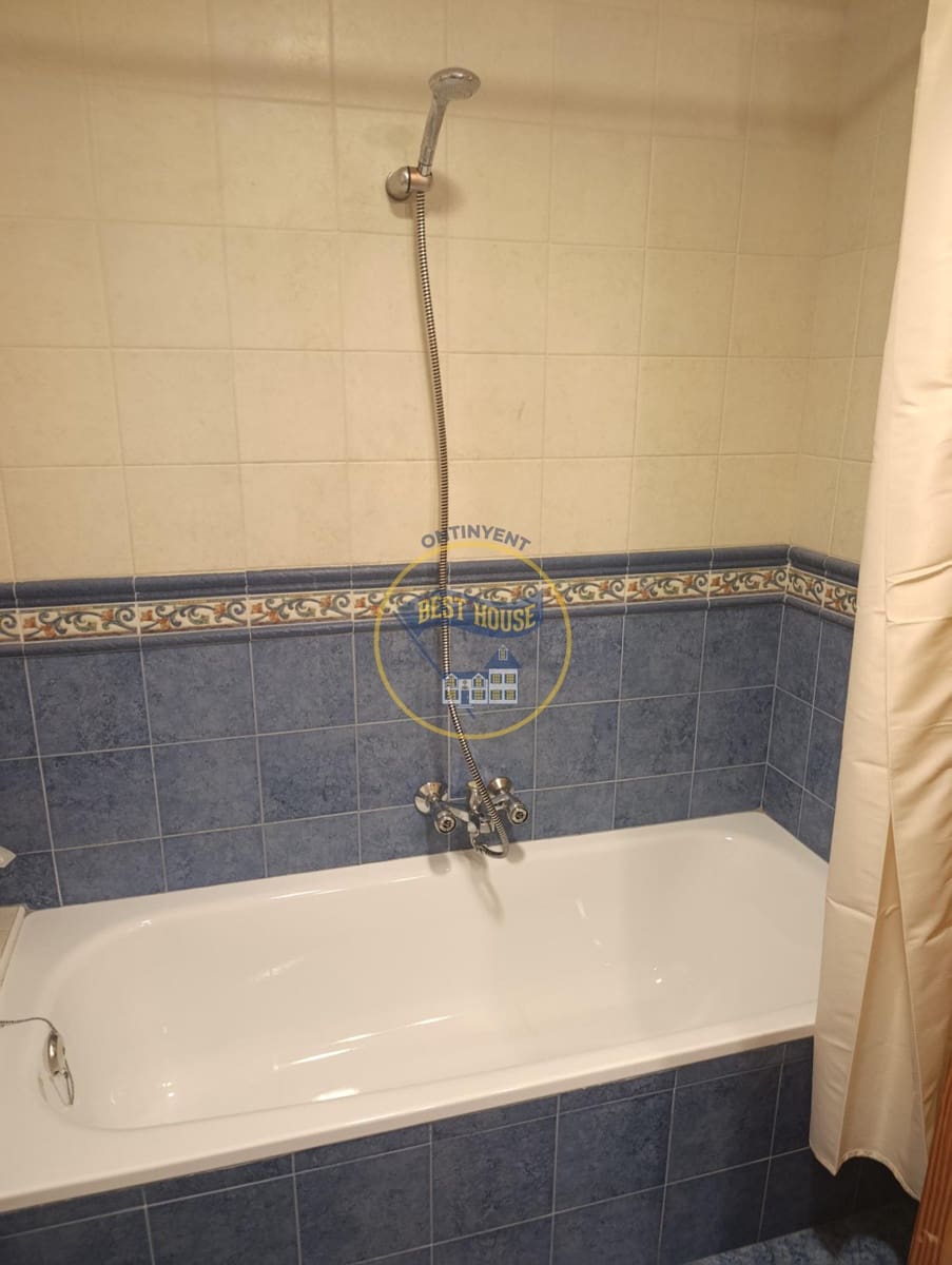3 slaapkamer Flat te koop in Albaida - € 80.000 (Ref: 9999692)