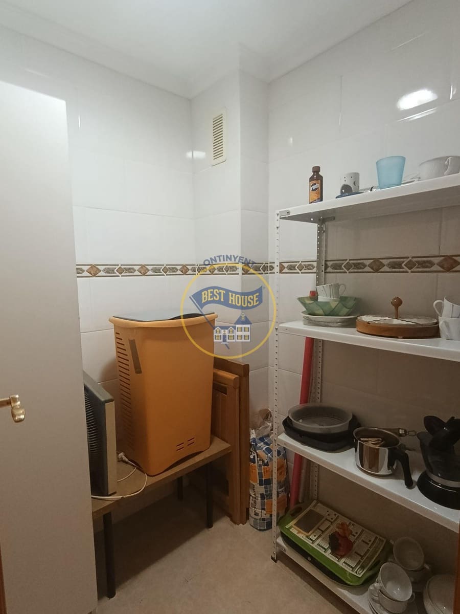3 slaapkamer Flat te koop in Albaida - € 80.000 (Ref: 9999692)