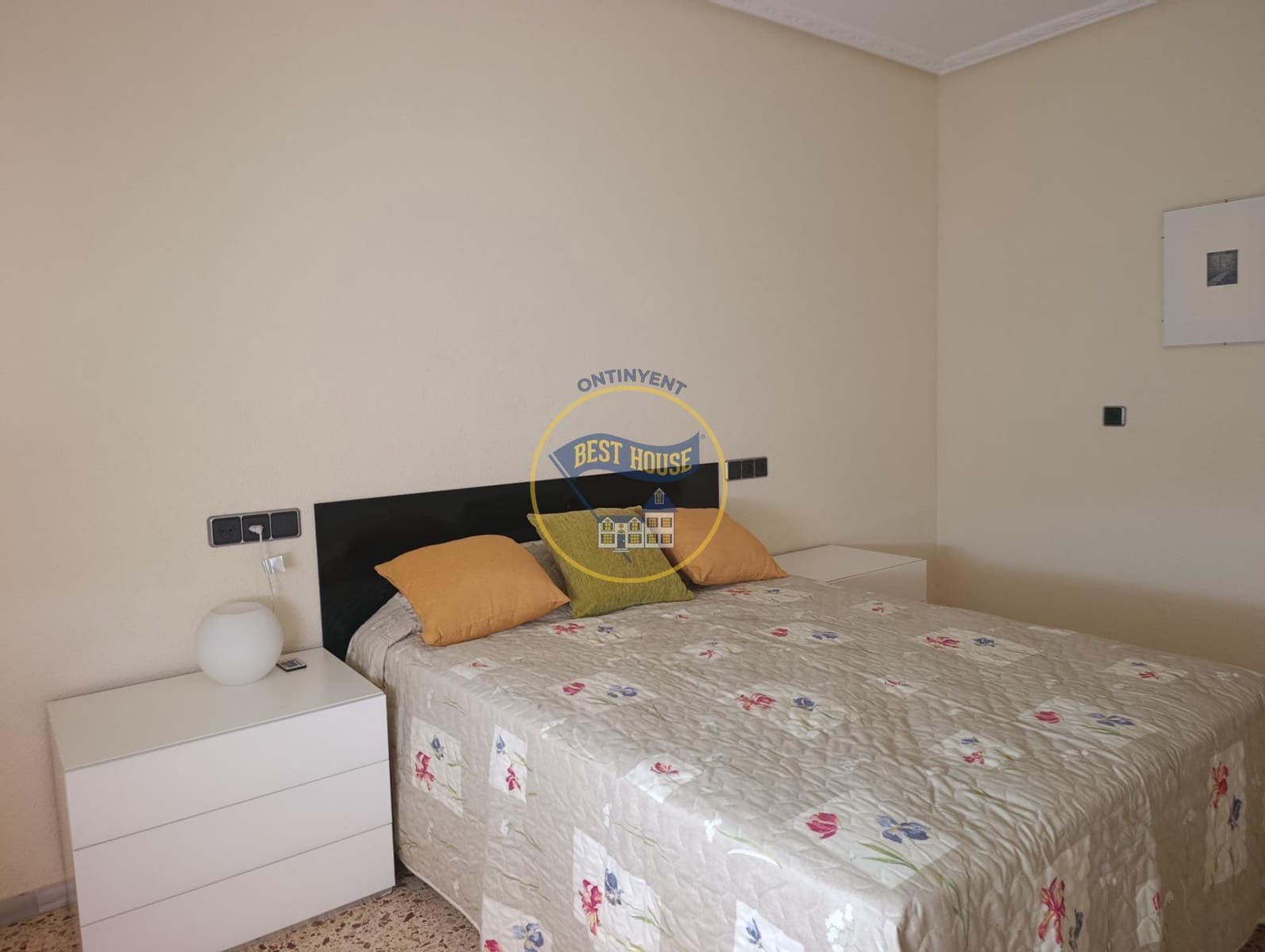 3 slaapkamer Flat te koop in Albaida - € 80.000 (Ref: 9999692)