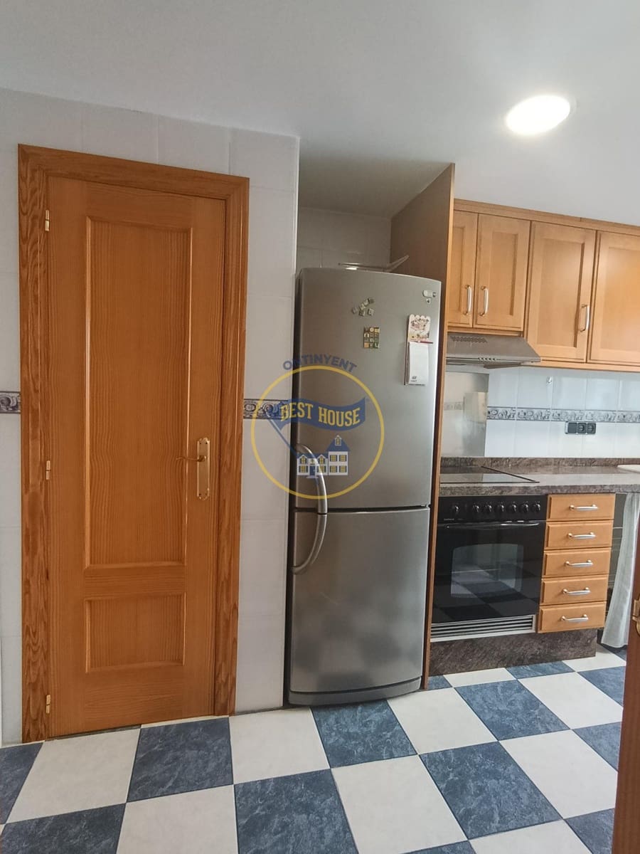 3 slaapkamer Flat te koop in Albaida - € 80.000 (Ref: 9999692)