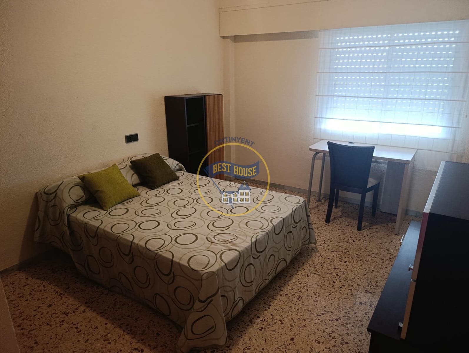 3 slaapkamer Flat te koop in Albaida - € 80.000 (Ref: 9999692)